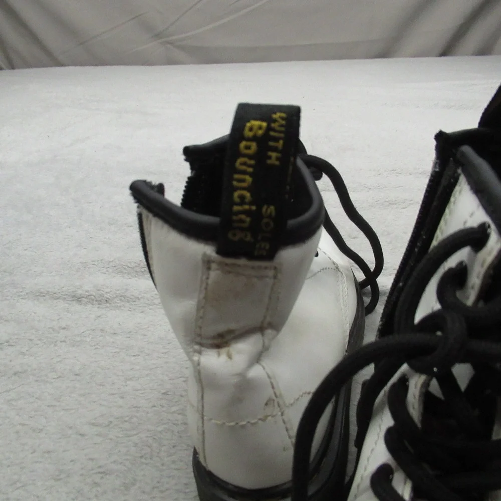 Dr. Martens Kids 11 Combat Boots White‎ Leather Side Zip Lace Up AirWair Classic